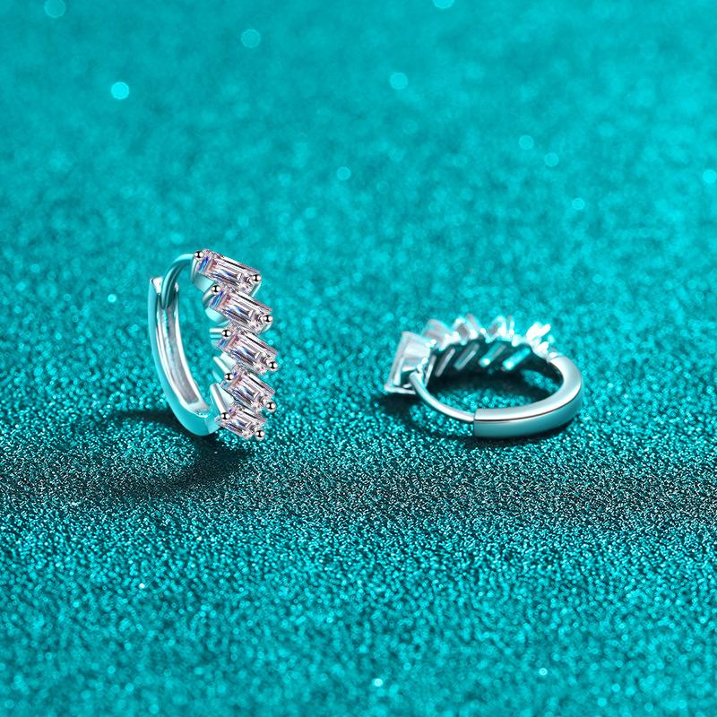 Emerald Cut Moissanite Silver Earrings for Women with Geometric Design and Fashionable Style