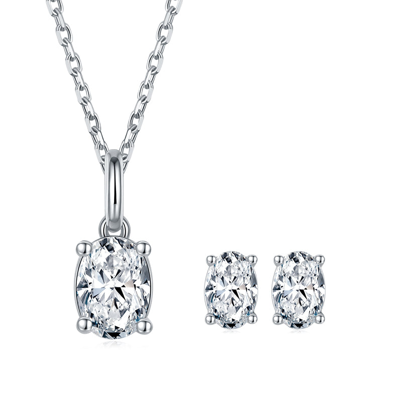 Oval-Cut Moissanite Classic Solitaire Stud Earrings in 925 Sterling Silver